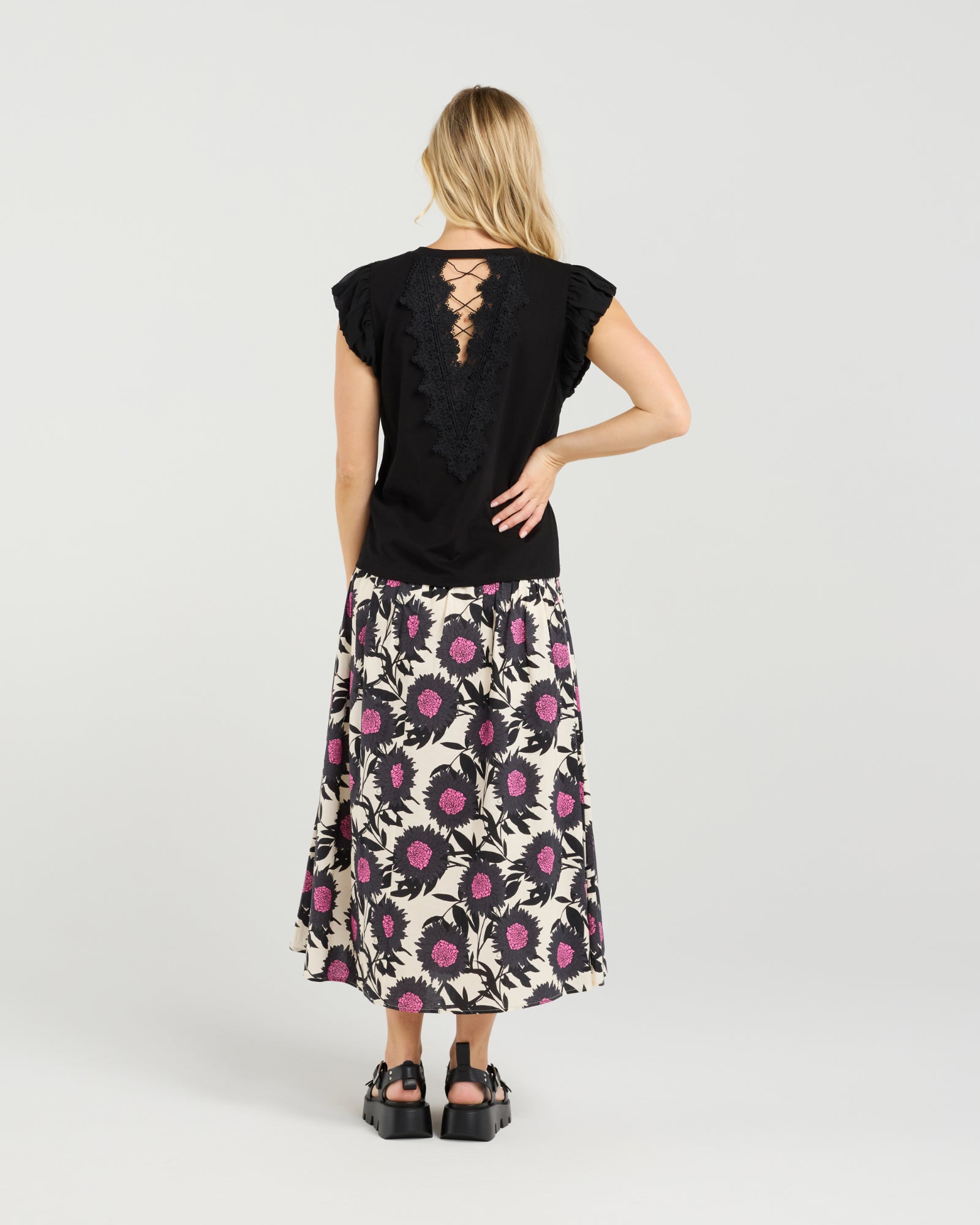 Anna Tee | Et Alia | SS25