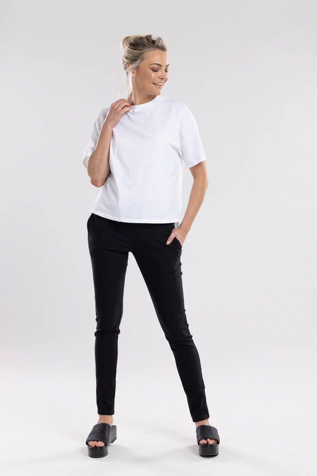 Dartstra Pant | Black | NES