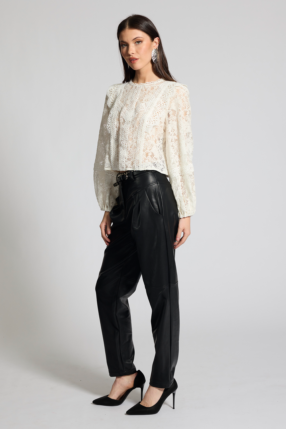 Fiora Blouse | White | Honey & Beau