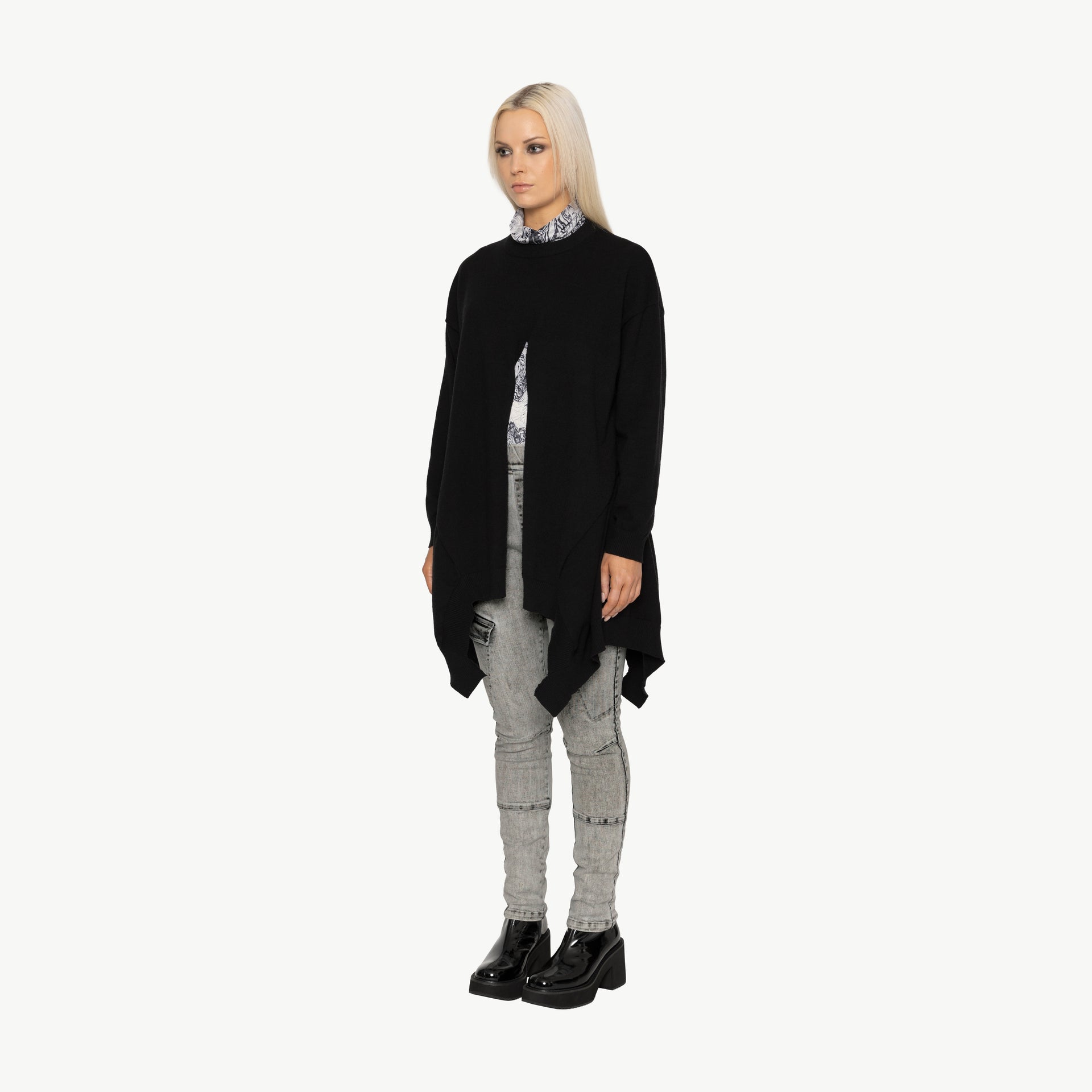 Ender Tunic | Black | Bone & Arrow