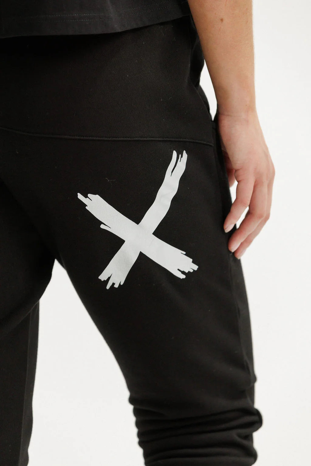 Alpine Apartment Pant | Black/Silver X
