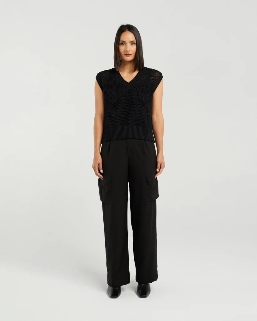 Debbie Vest | Black | Et Alia