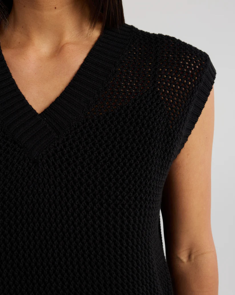 Debbie Vest | Black | Et Alia