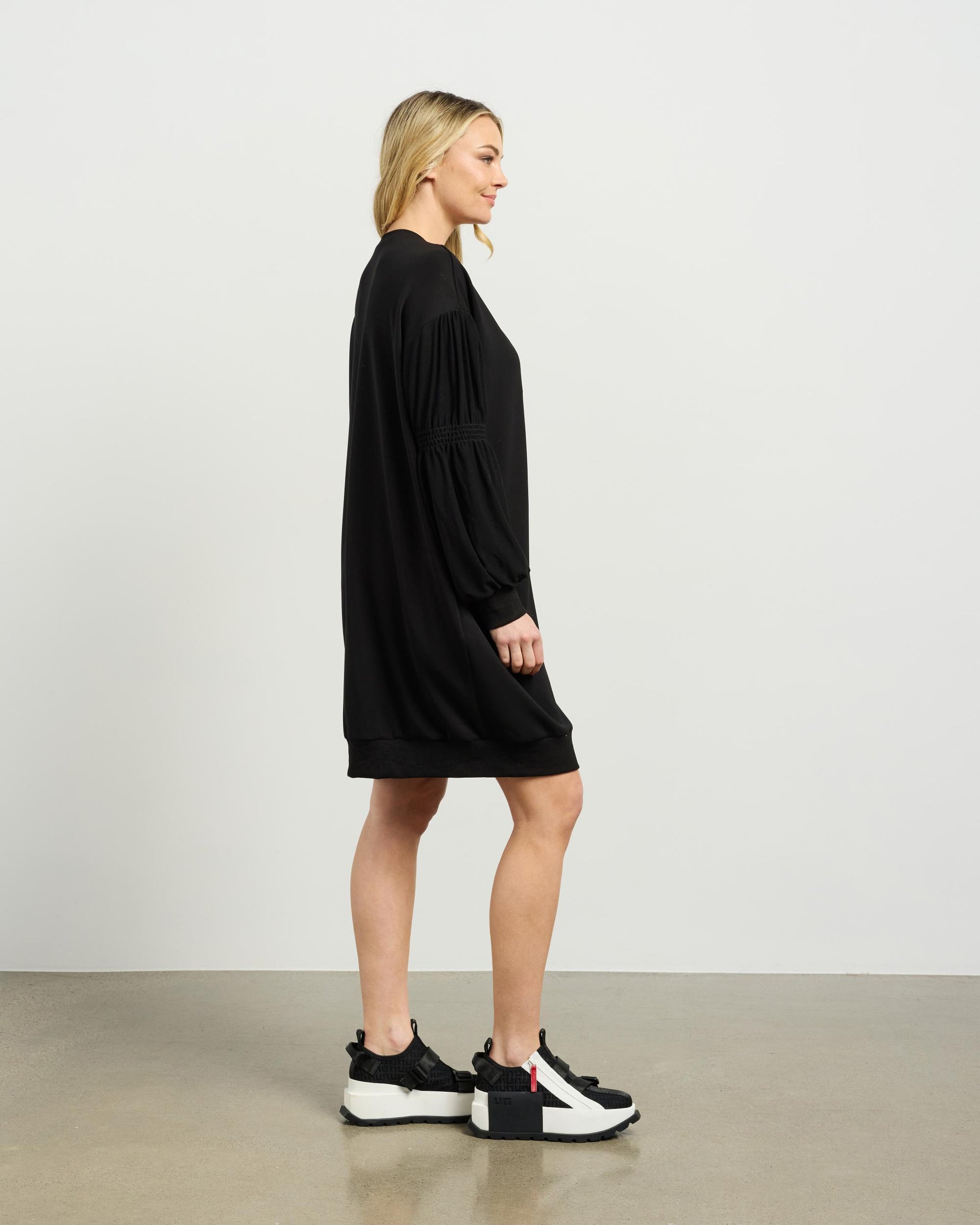 Mia Sweater Dress | Black | Et Alia