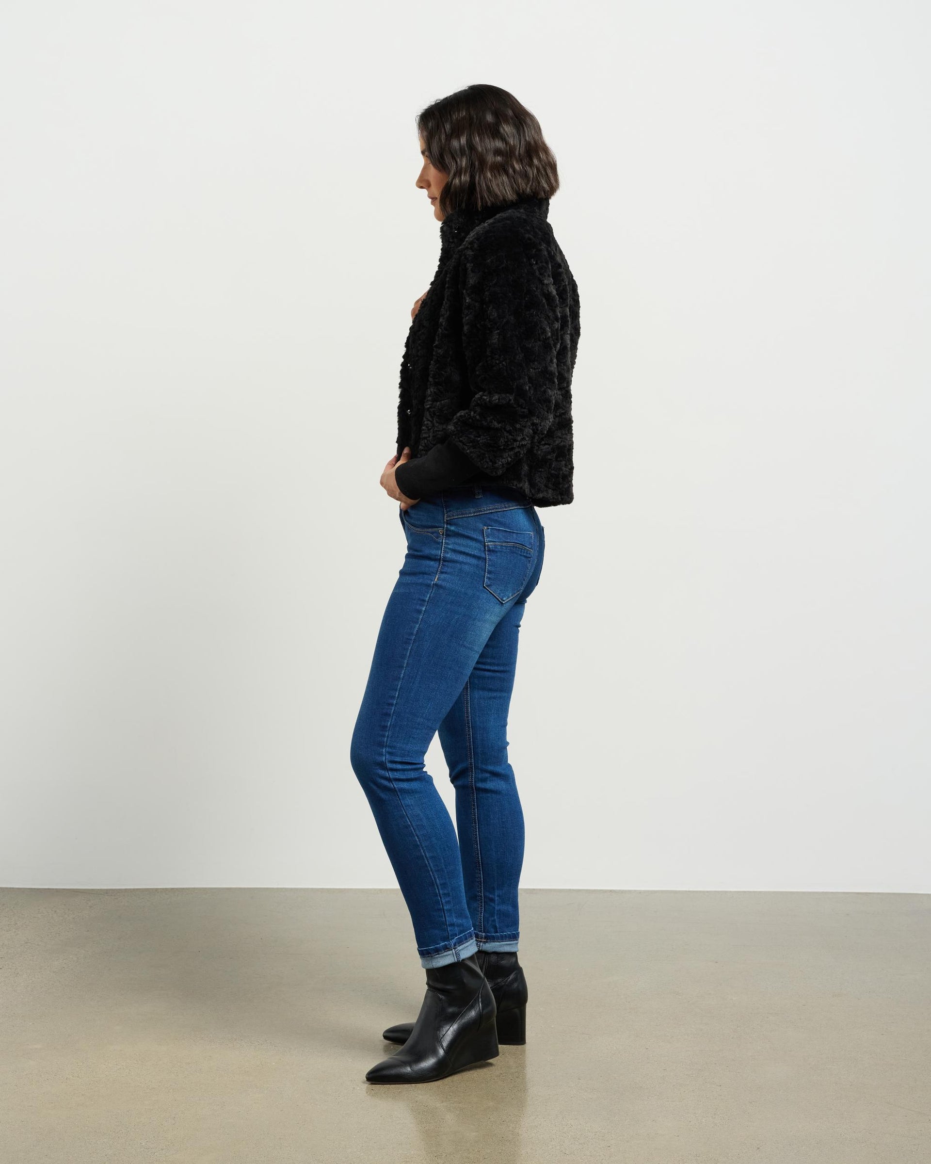 Vintage Fur Jacket | Black | Et Alia