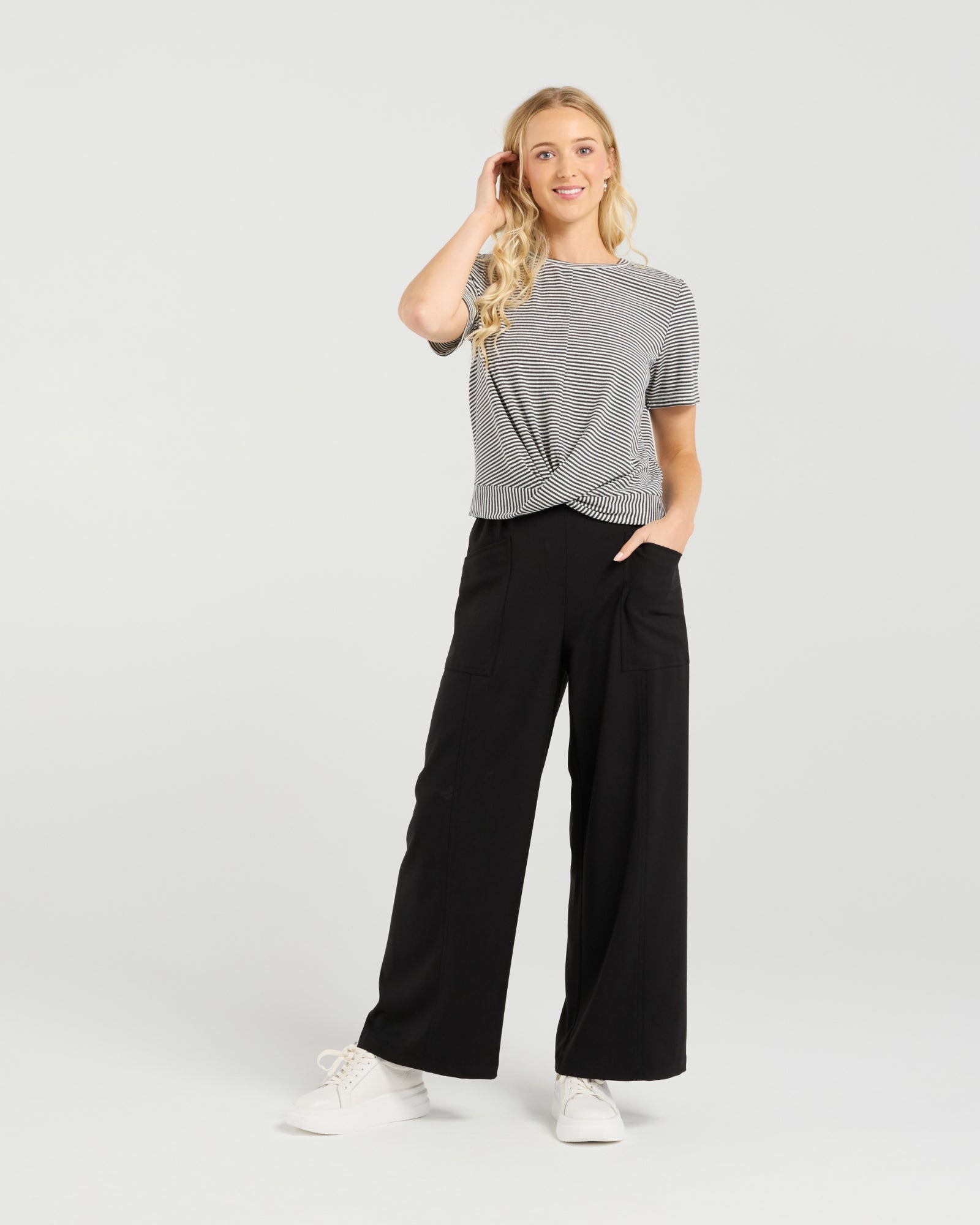 Twist Tee | Mono | Et Alia