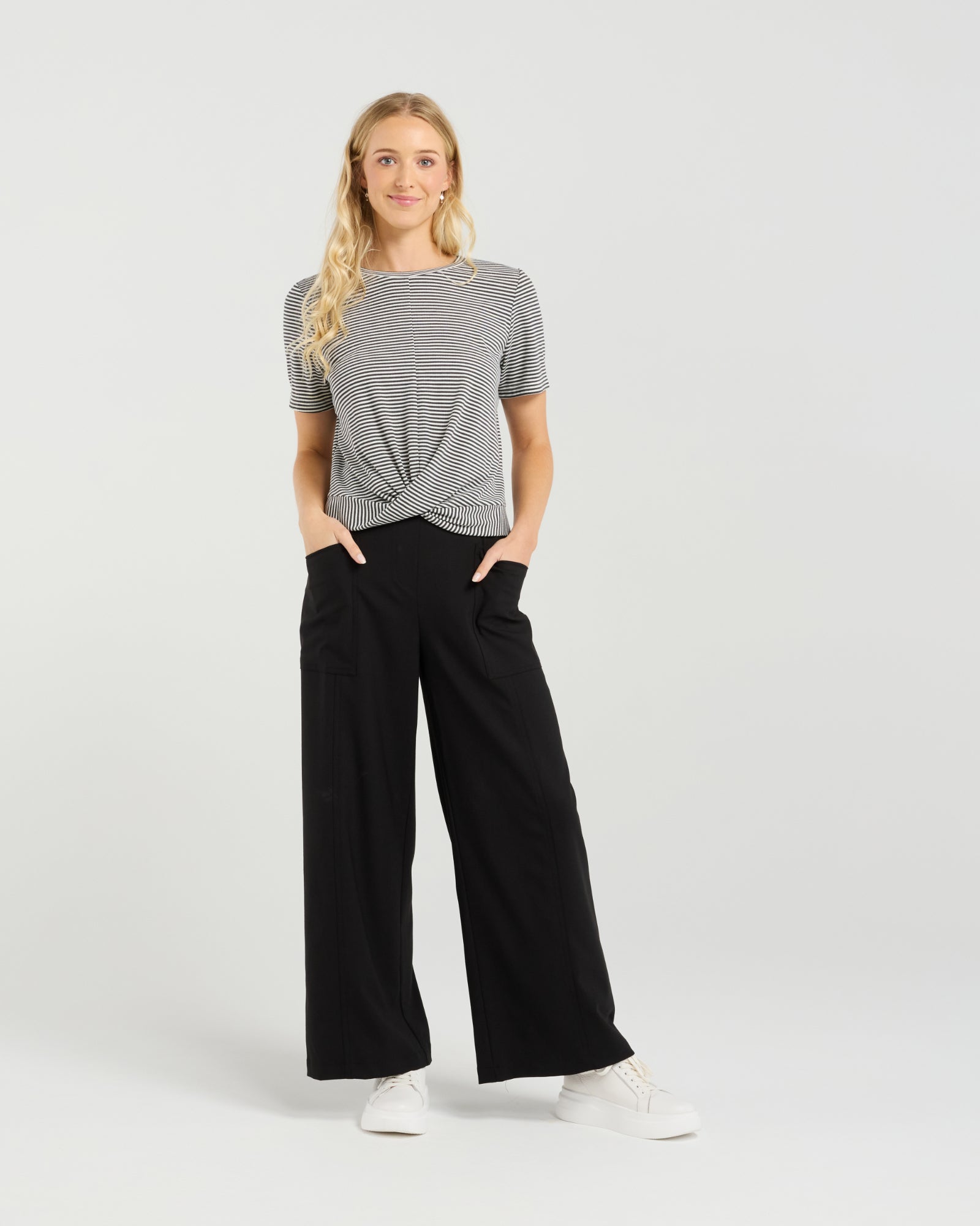 Twist Tee | Mono | Et Alia