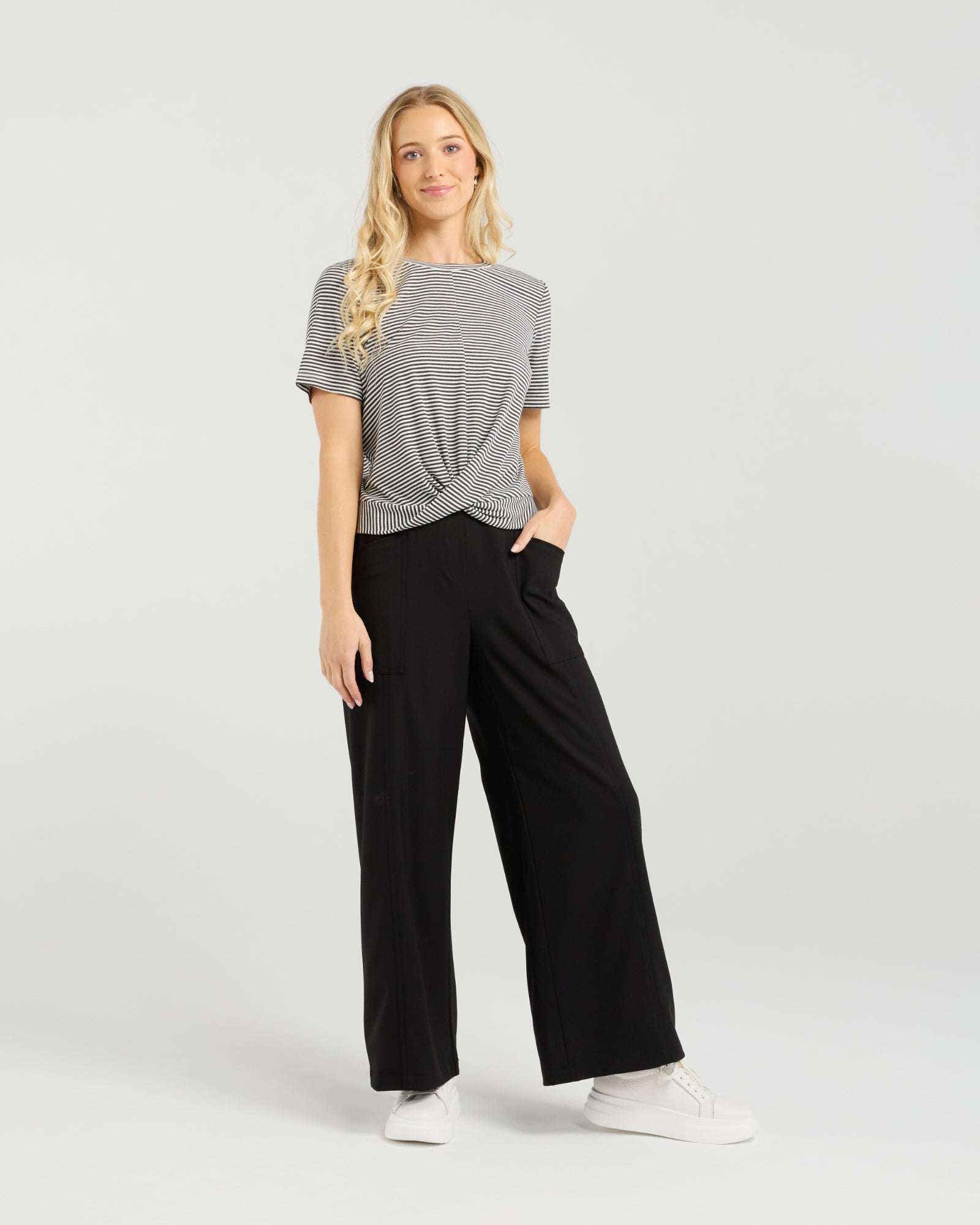 Twist Tee | Mono | Et Alia