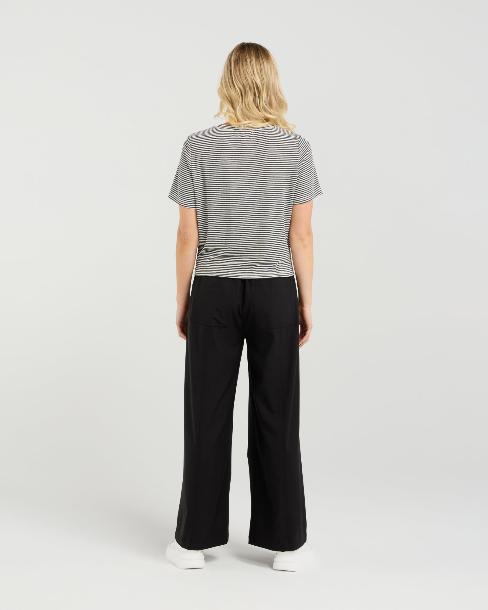 Twist Tee | Mono | Et Alia