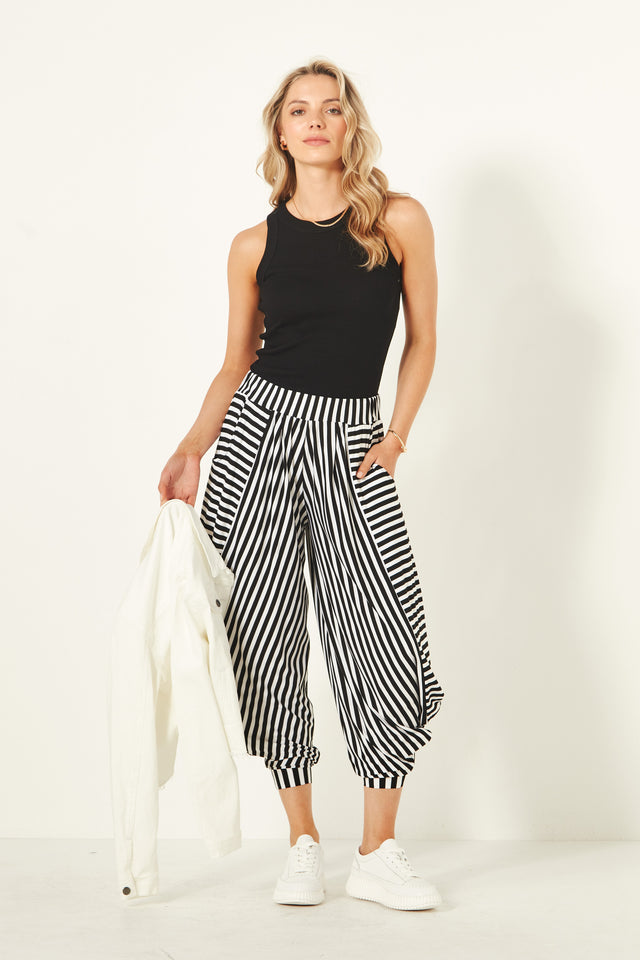 Lenka Pant | Lemontree