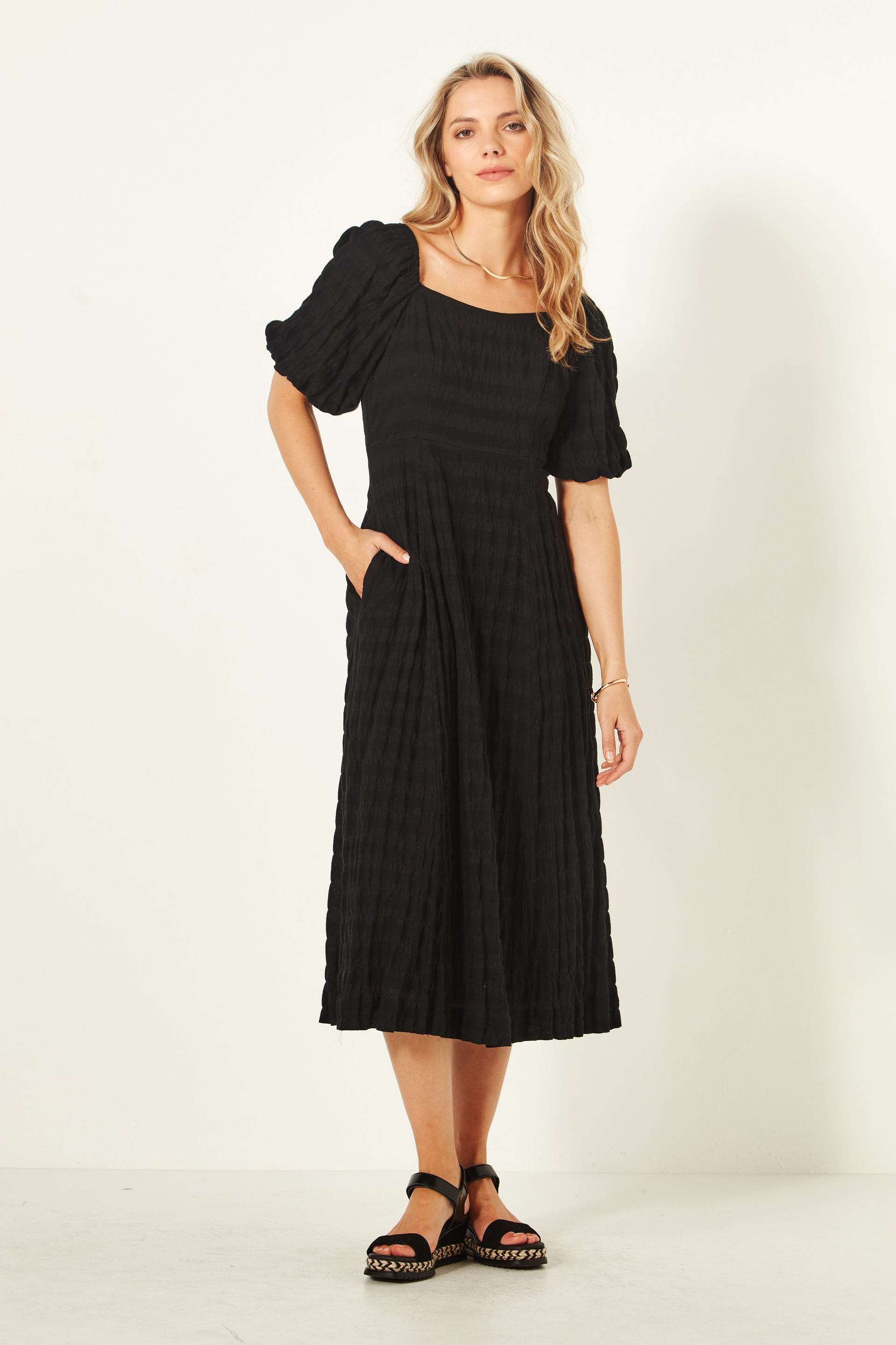 Senita Dress | Black | Lemontree