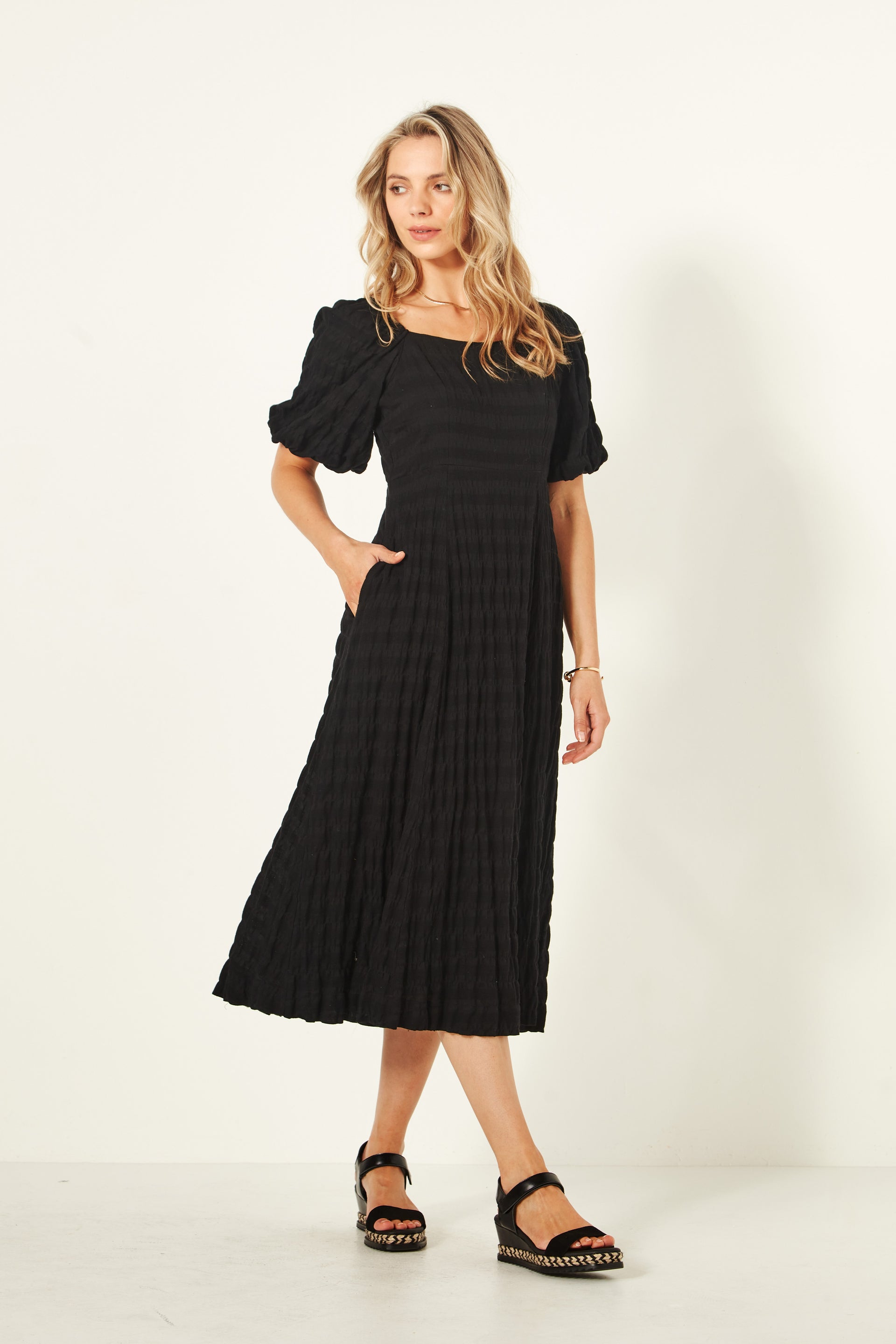 Senita Dress | Black | Lemontree