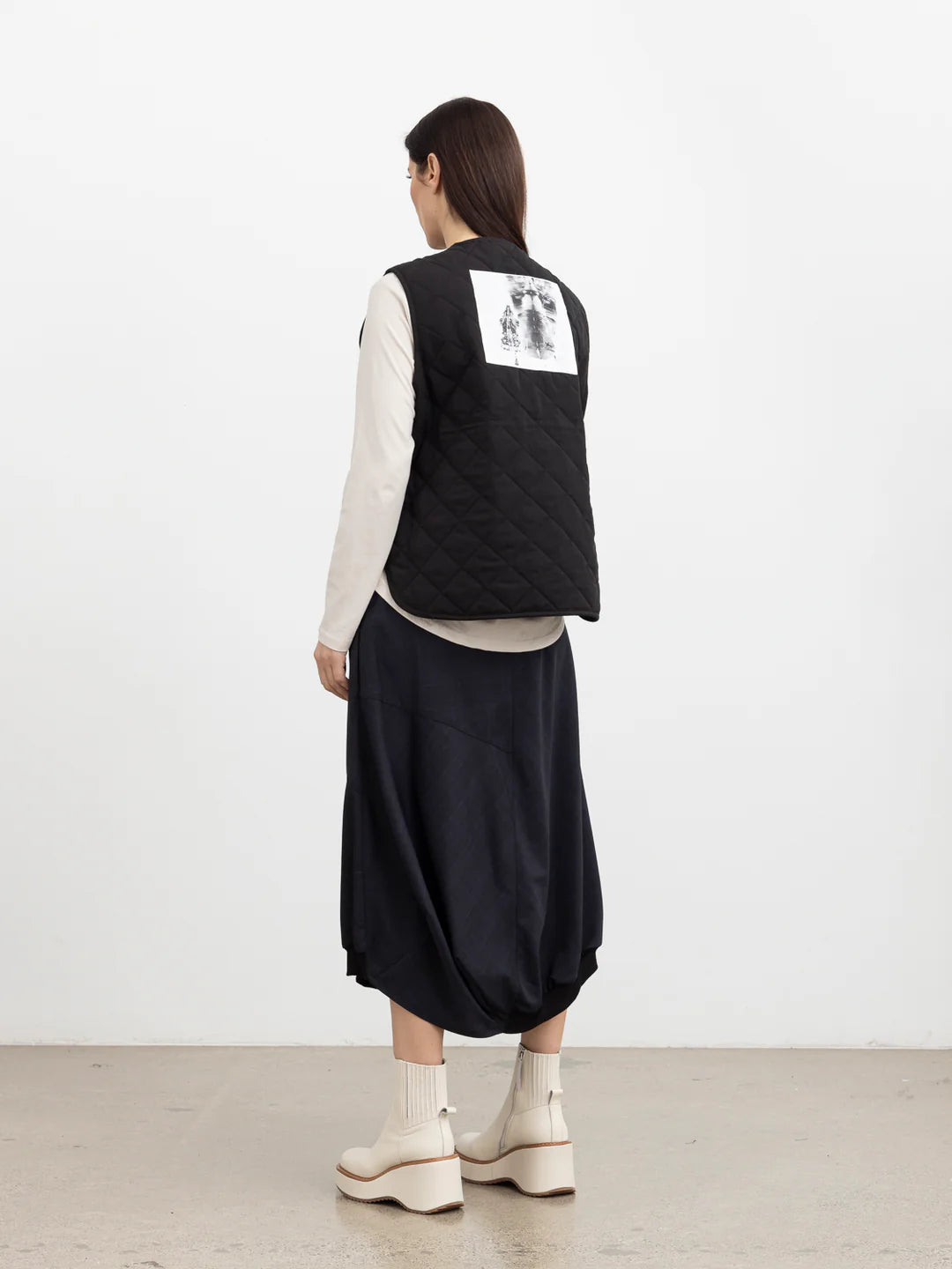 In The Moment Vest | Black | XLab