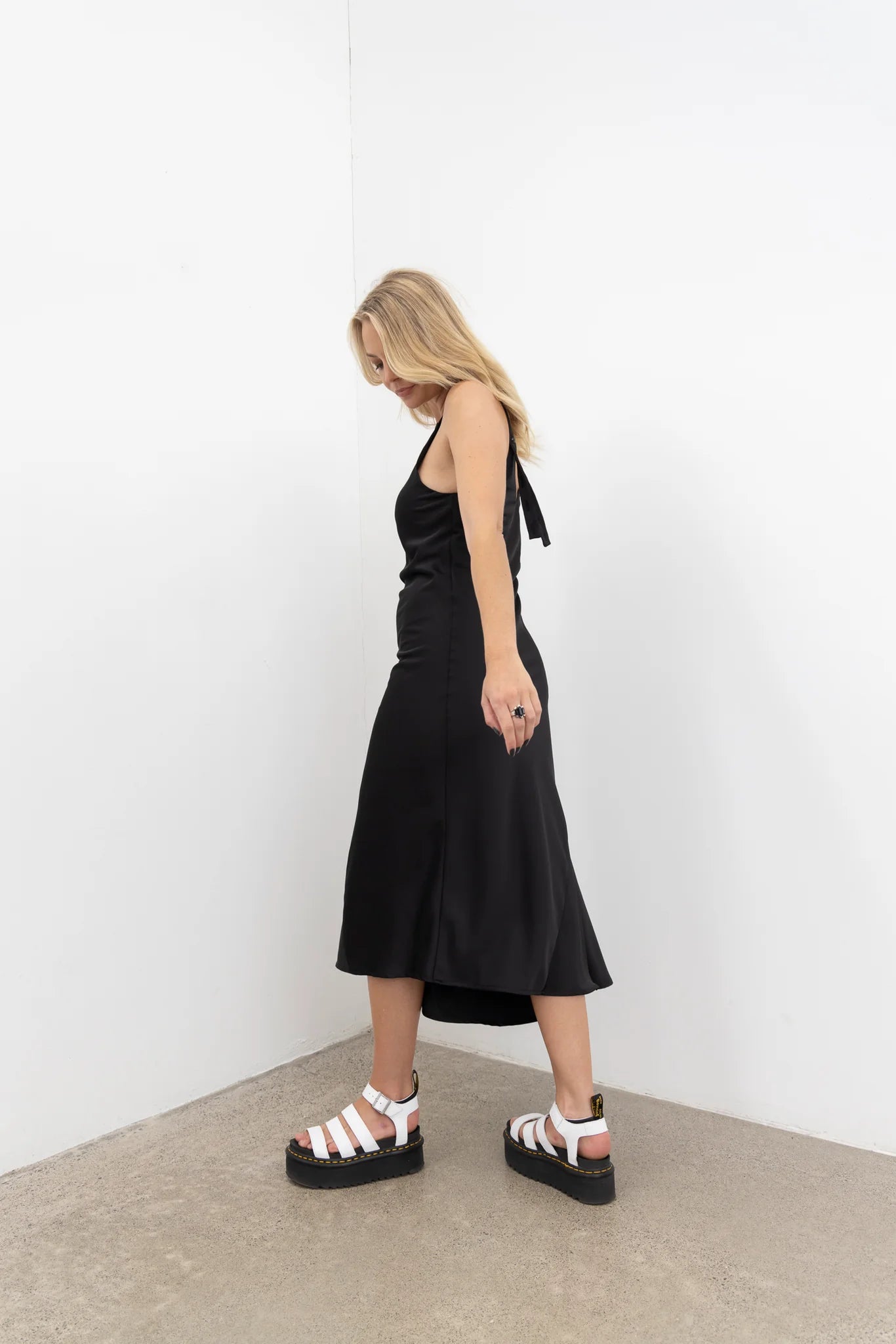 V Slip Dress | Black | Nes