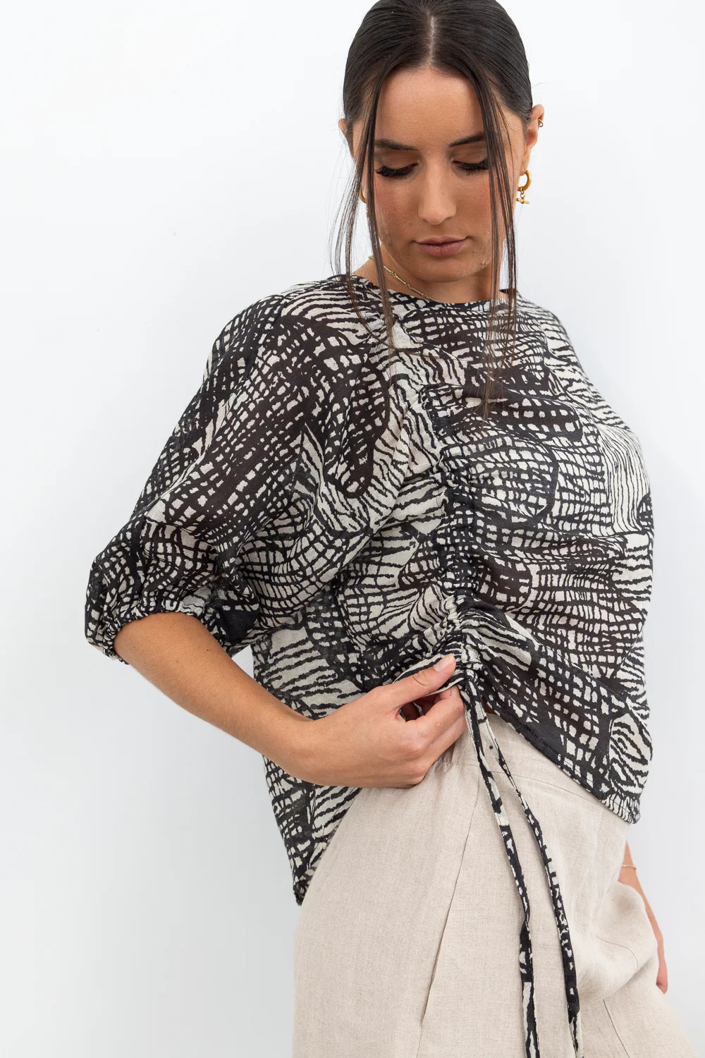 Pixelated Pattern Top | XLab