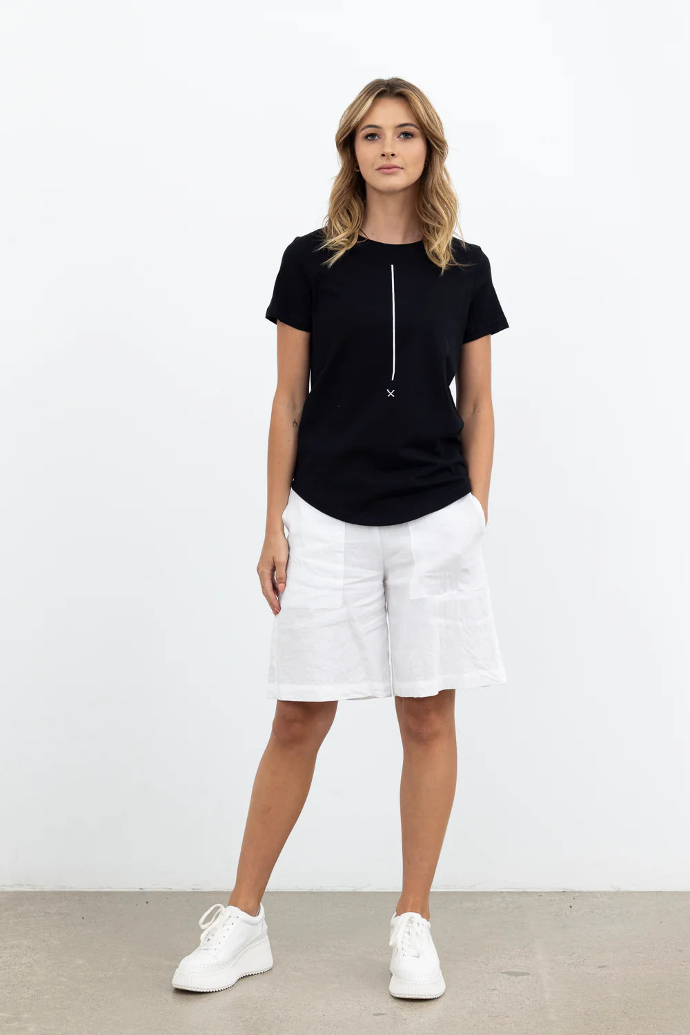 Scene Stealer Tee | Black | XLab