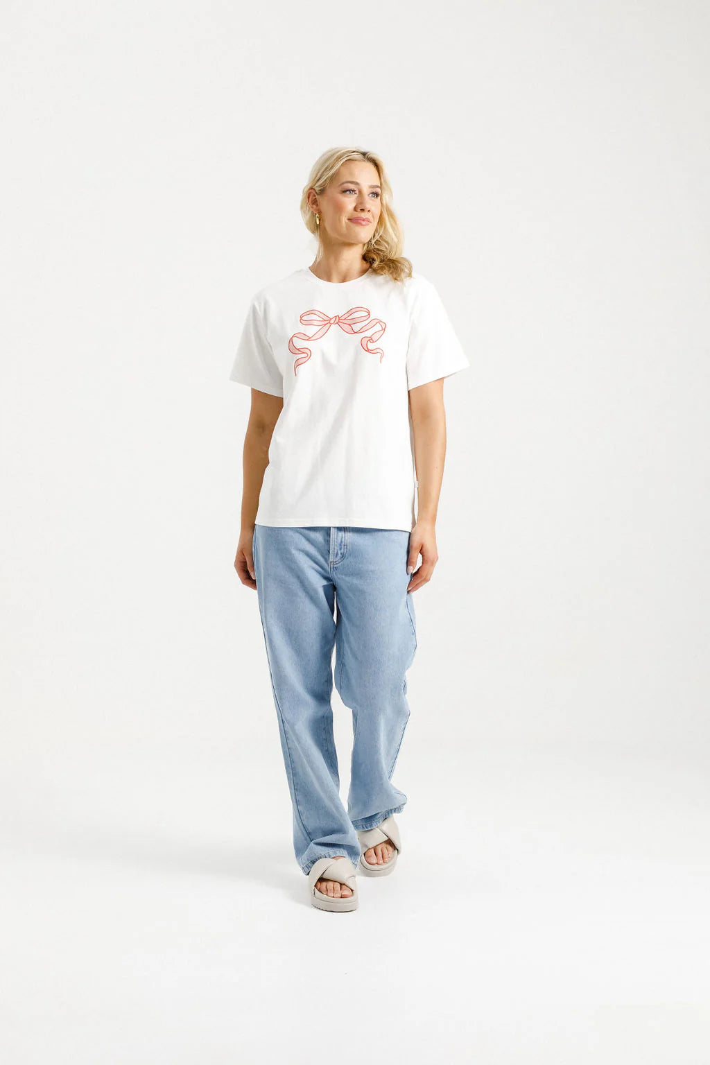 Chris Tee | Homelee | White Blossom B/B