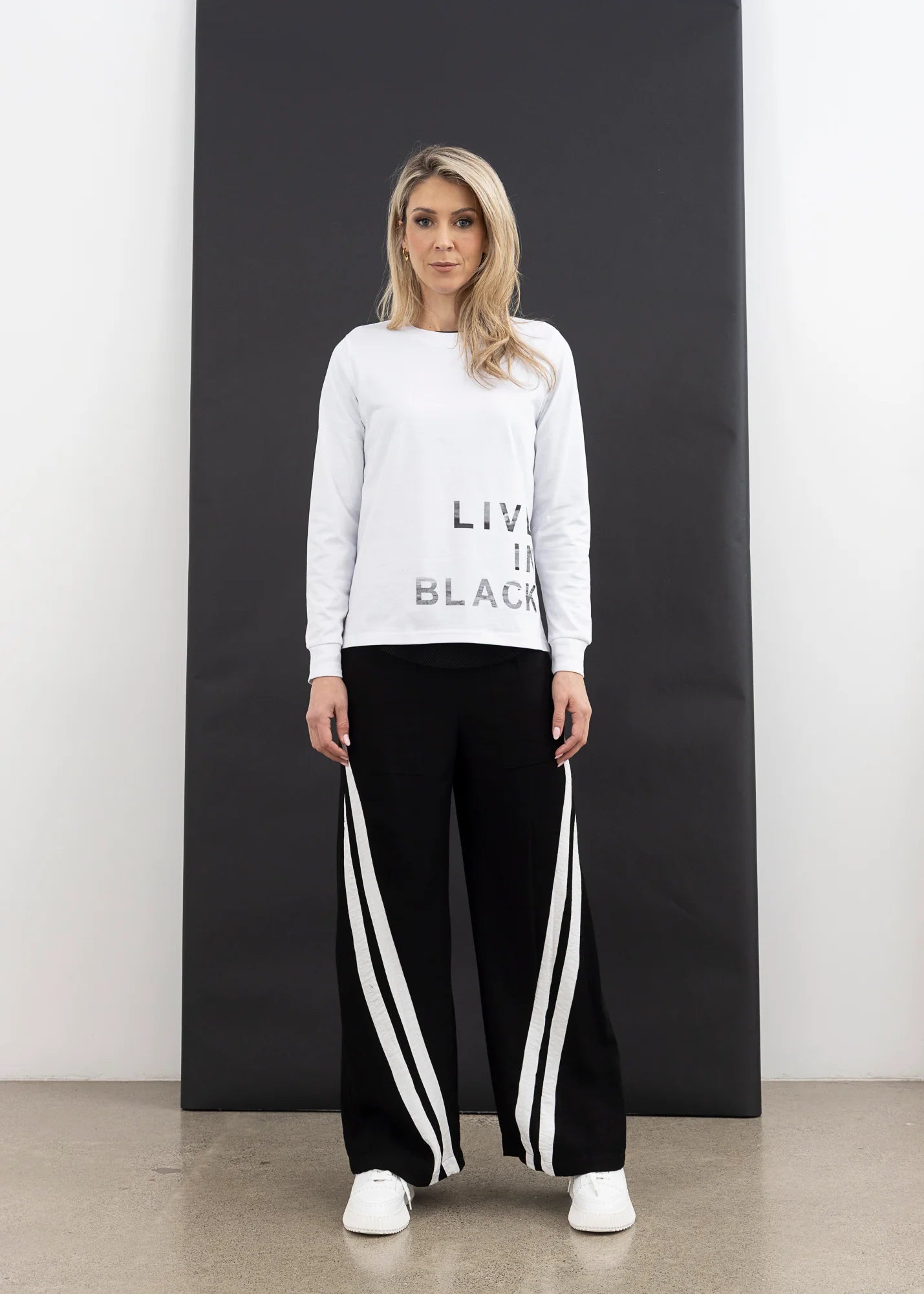 Live In Black Tee | Xlab