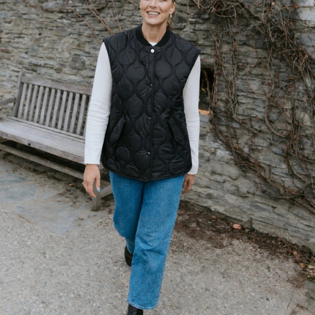 Neve Quilted Vest | Moke